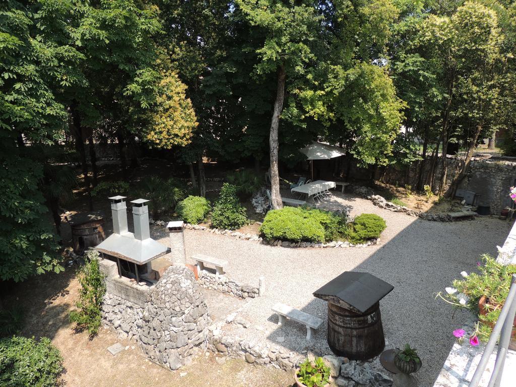 B&B Villa Monteleone 산탐브로지오 디 발폴리첼라 외부 사진